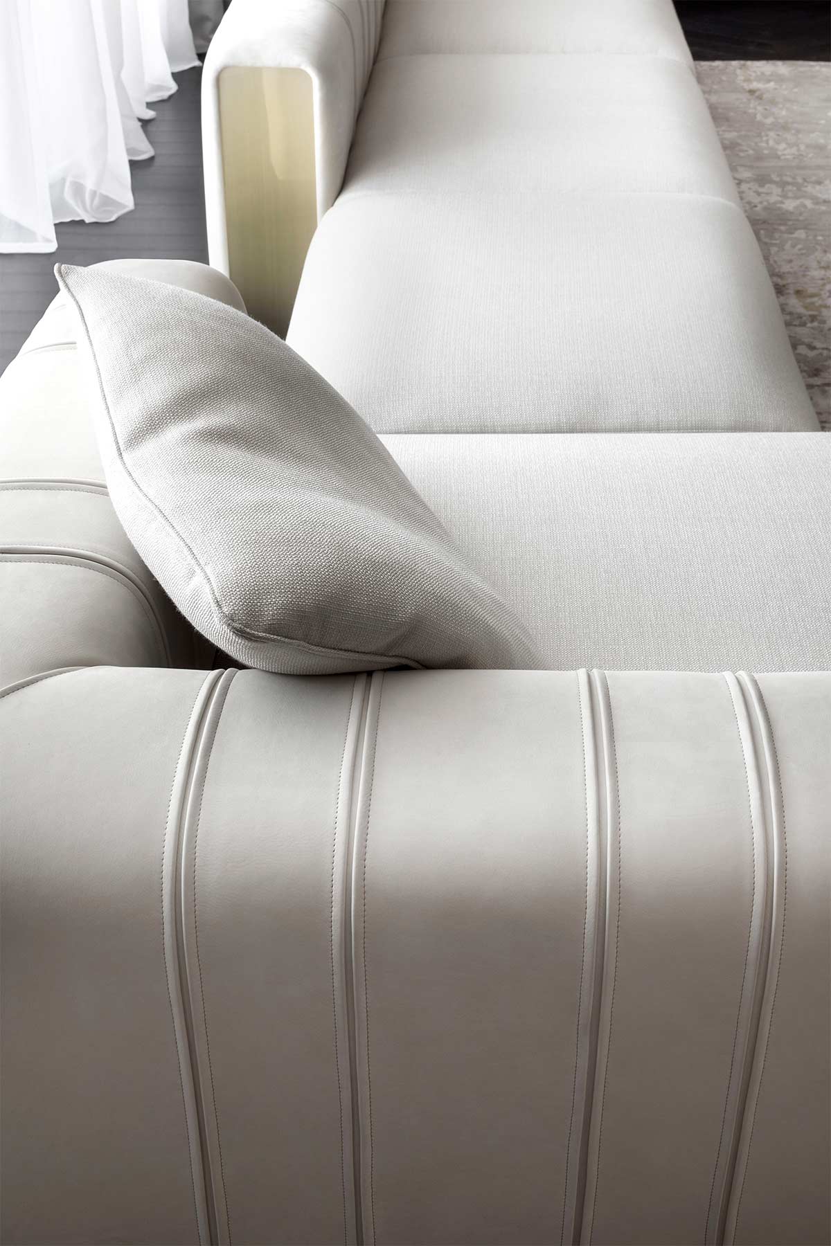 Luz Sofa